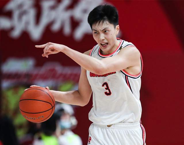 电竞/体育-广东宏远赛后防线松动，志在意甲名次提升，悬念犹存，控场能力受关注(广东宏远球队历年名单)